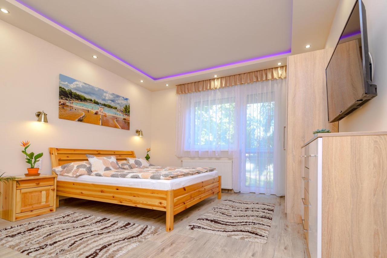 Illes Apartmanok I. Hajduszoboszlo Ngoại thất bức ảnh