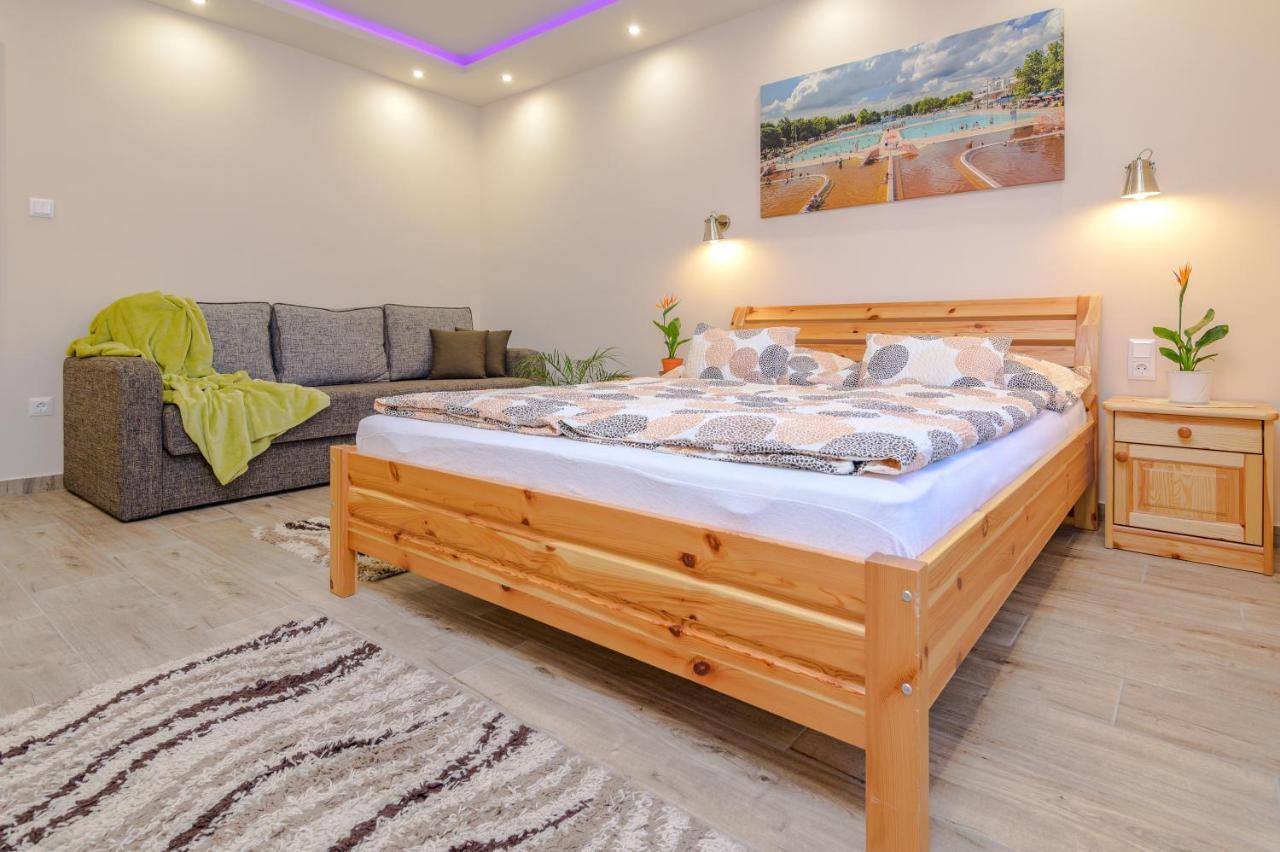 Illes Apartmanok I. Hajduszoboszlo Ngoại thất bức ảnh